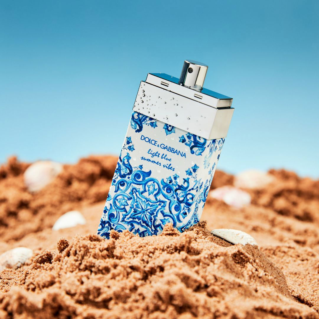 Photo by Perfume Direct | Beauty on July 24, 2024. May be an image of lighter, fragrance, perfume, flask, water bottle, cigarette case, hand cream and text.